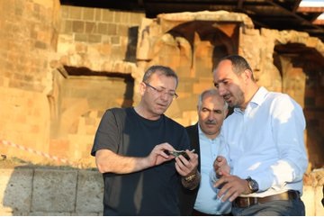 Vali Ziya Polat, Ani Ören Yeri’nde İncelemelerde Bulundu